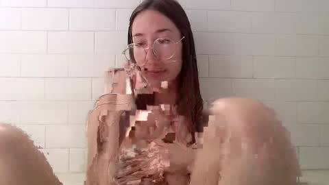 Snapshot of lrogopsid chatting on 02.24.25 dreamboatbod online show from 02.24.25