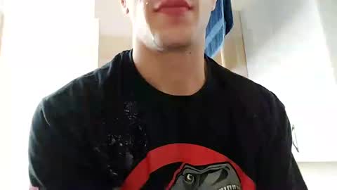 Snapshot of lshot_d chatting on 01.05.25 Lshot D online show from 01.05.25