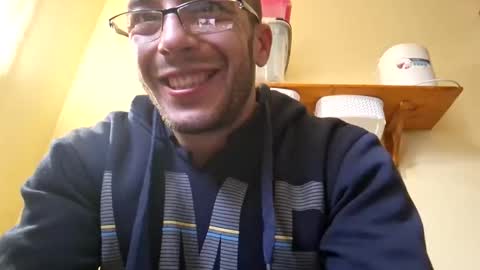 Snapshot of lshot_d chatting on 10.05.25 Lshot D online show from 10.05.25