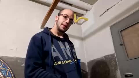 Snapshot of lshot_d chatting on 11.06.25 Lshot D online show from 11.06.25