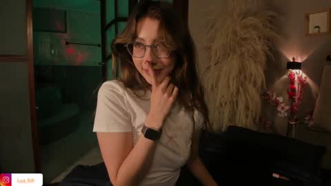 Snapshot of lua_ferch_ chatting on 01.08.25 ---Goys incredible photographs online show from 01.08.25