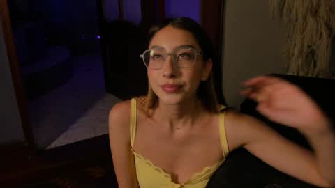 Snapshot of lua_ferch_ chatting on 02.01.25 ---Goys incredible photographs online show from 02.01.25