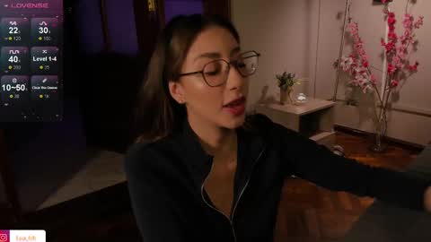 Snapshot of lua_ferch_ chatting on 02.26.25 ---Goys incredible photographs online show from 02.26.25