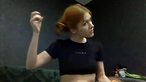 luamelie online show from 10.26.25