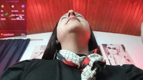 luanadabbraccio_ online show from 11.20.25