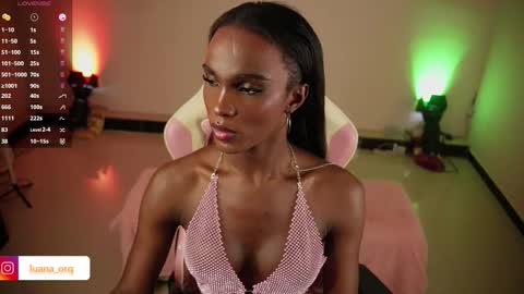 Snapshot of luanarisque chatting on 10.25.25 IG luana orq online show from 10.25.25