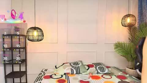 Snapshot of luandy_ chatting on 10.24.25 lUAN online show from 10.24.25