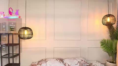 Snapshot of luandy_ chatting on 10.29.25 lUAN online show from 10.29.25