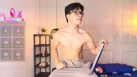 Snapshot of luandy_ chatting on 11.24.25 lUAN online show from 11.24.25