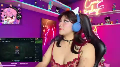 Snapshot of luaneter chatting on 07.14.26 Luan online show from 07.14.26