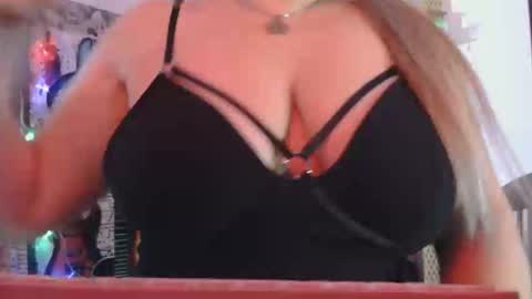 Snapshot of luanna837 chatting on 05.24.26 luanna837 online show from 05.24.26
