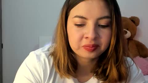 luara__01__lecat_1 online show from 10.21.25