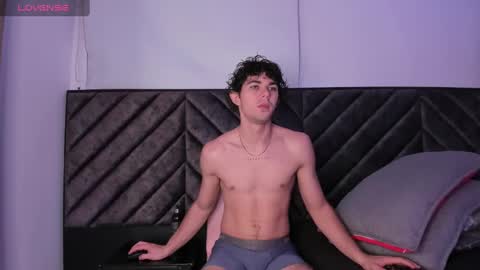 Luca Ferrer online show from 12.07.24