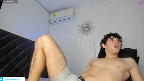 Luca Ferrer online show from 02.14.25