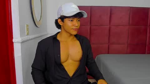 Snapshot of luca_mashle chatting on 06.10.26 luca_mashle online show from 06.10.26