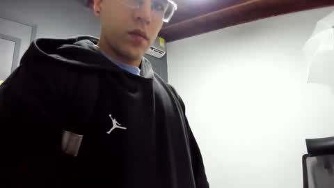 luca_morettii online show from 10.19.25