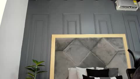 luca_morettii online show from 10.29.25