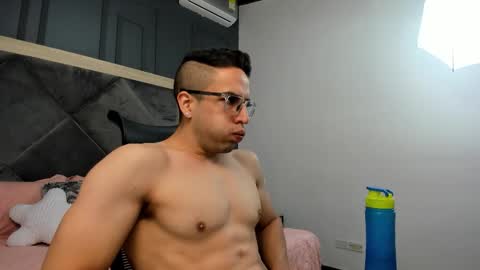 luca_morettii online show from 11.28.25