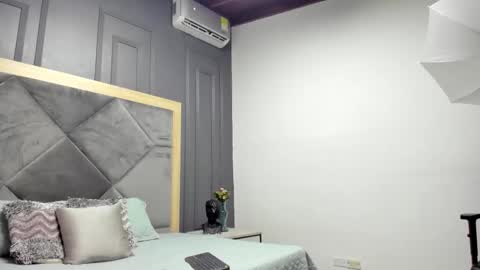 luca_morettii online show from 02.01.26