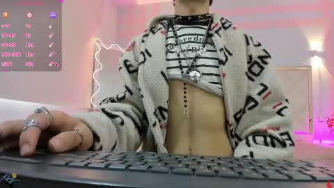 Snapshot of lucas_tay chatting on 05.26.26 Lucas online show from 05.26.26