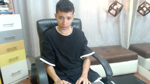 Snapshot of lucasssmith11 chatting on 05.22.26 LucassSmith11 online show from 05.22.26