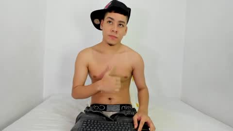 LUCAS TORREZ online show from 04.04.26
