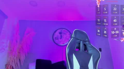 L U C C I A online show from 08.01.26