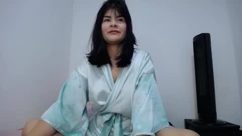 Snapshot of luccy21_ chatting on 12.03.25 lucy online show from 12.03.25