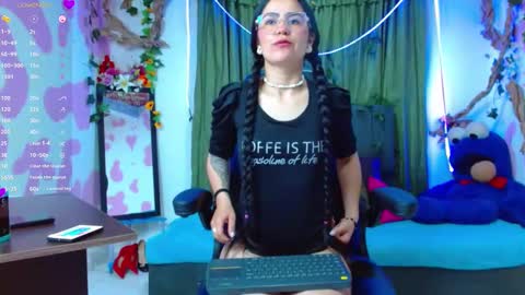 Snapshot of lucessita chatting on 10.10.25 lucessita online show from 10.10.25