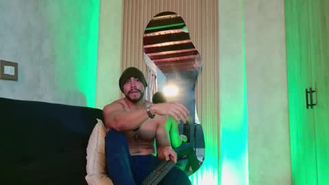 Snapshot of lucho_garcia chatting on 03.19.26 Lucho online show from 03.19.26