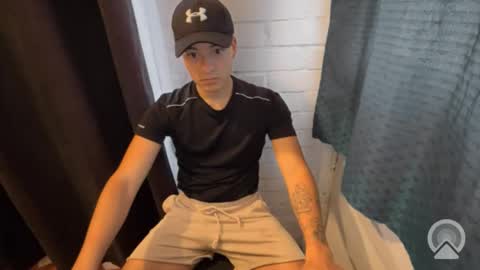 Snapshot of luchosaando chatting on 12.19.25 Felipe online show from 12.19.25