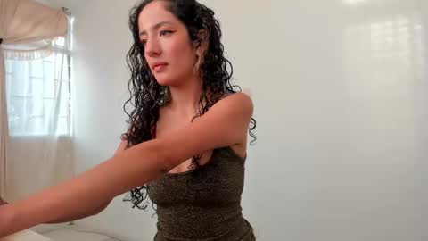 Lucia online show from 02.04.26
