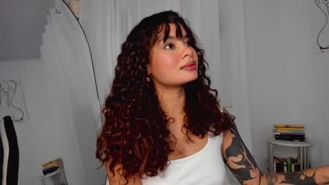 Lucia online show from 01.16.25