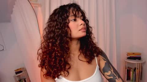 Lucia online show from 02.05.25