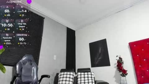Snapshot of lucia_oregon chatting on 07.06.26 L U C I A online show from 07.06.26