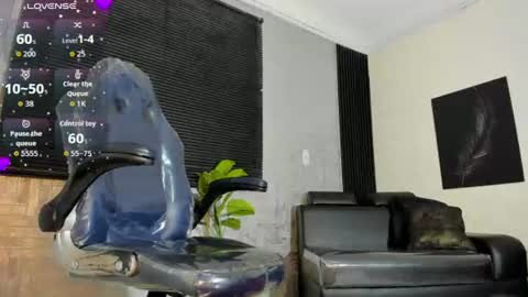 Snapshot of lucia_oregon chatting on 07.25.26 L U C I A online show from 07.25.26