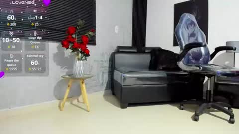 Snapshot of lucia_oregon chatting on 07.26.26 L U C I A online show from 07.26.26
