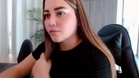 lucia star  online show from 01.17.26