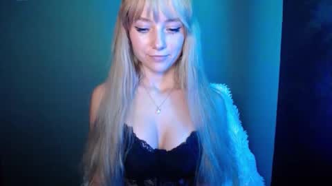 Lucy online show from 09.24.25