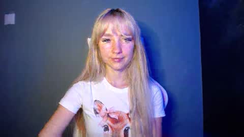 Snapshot of luciacam20 chatting on 05.31.26 Lucy online show from 05.31.26