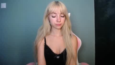 Snapshot of luciacam20 chatting on 06.02.26 Lucy online show from 06.02.26