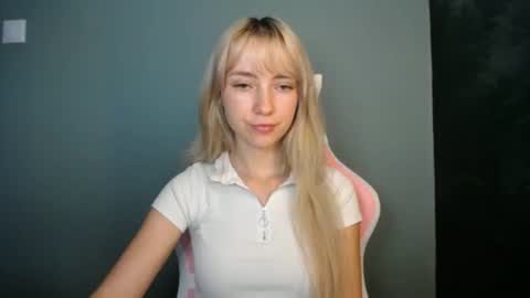Snapshot of luciacam20 chatting on 06.10.26 Lucy online show from 06.10.26