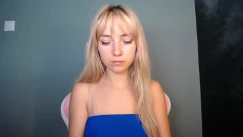 Snapshot of luciacam20 chatting on 06.15.26 Lucy online show from 06.15.26