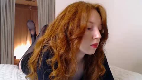 Snapshot of luciacoy chatting on 03.04.25 Lucia online show from 03.04.25