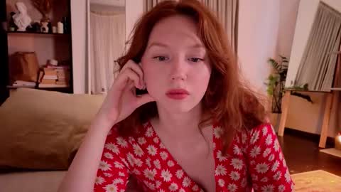 Snapshot of luciacoy chatting on 09.20.25 Lucia online show from 09.20.25