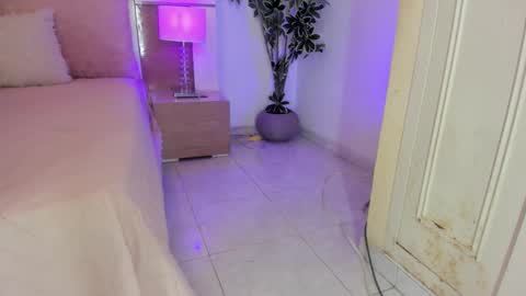 luciana portec  online show from 01.07.26