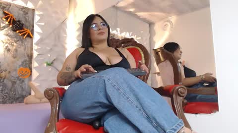 luciana_ramirez__ online show from 10.22.25