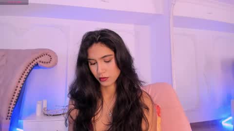 Snapshot of luciana_roa chatting on 05.15.26 Luciana online show from 05.15.26