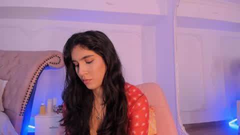 Snapshot of luciana_roa chatting on 05.17.26 Luciana online show from 05.17.26