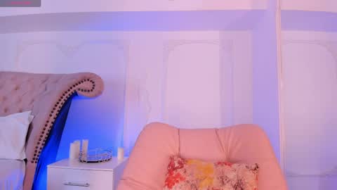 Snapshot of luciana_roa chatting on 05.21.26 Luciana online show from 05.21.26